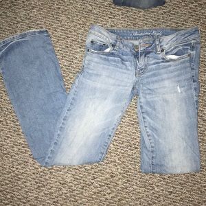American eagle light blue jeans